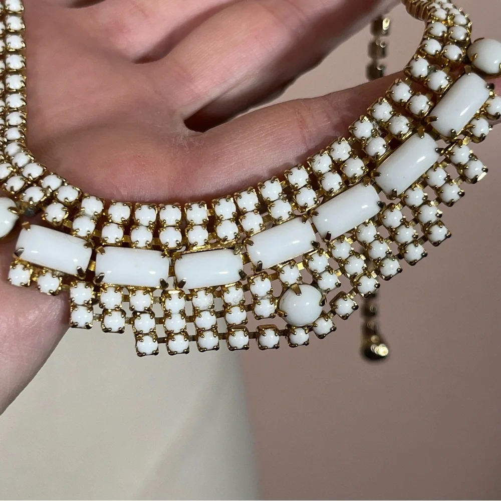 Antique 1940's Retro Art Deco White Milk Glass Emerald Cut Choker Necklace